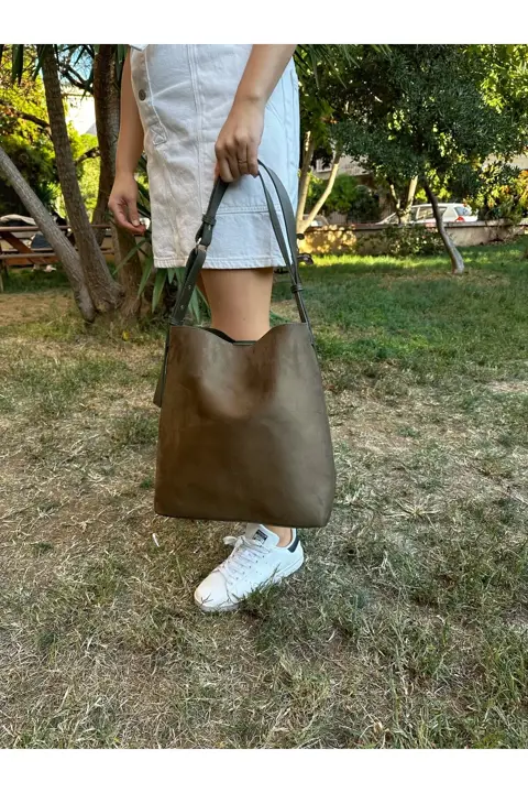 Kadın Kahve Çift Taraflı Süet-Cilt Çıtçıtlı Cüzdanlı Makyaj Çantalı El Kol ve Omuz Çantası